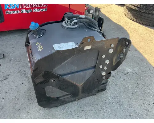 INTERNATIONAL LT625 DEF Tank