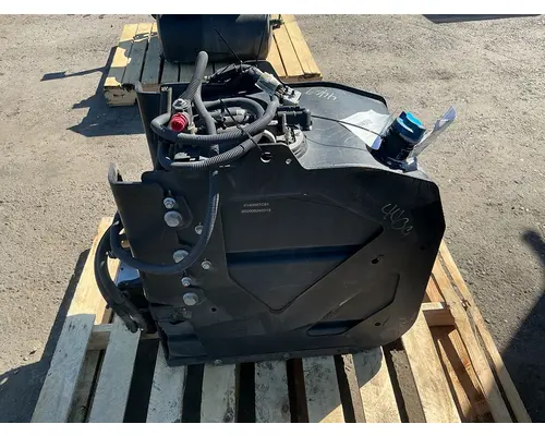 INTERNATIONAL LT625 DEF Tank