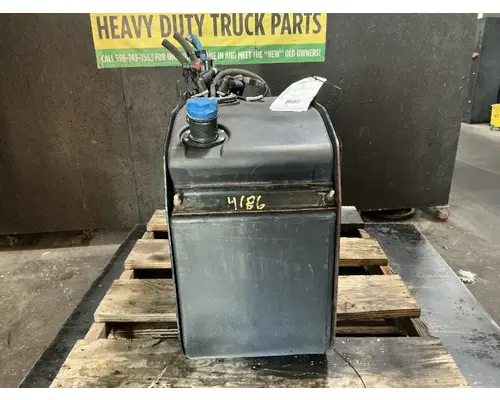 INTERNATIONAL LT625 DEF Tank