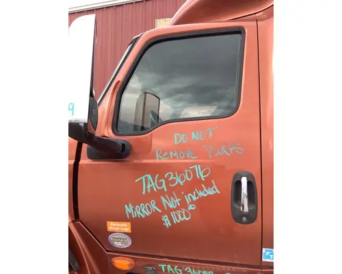 INTERNATIONAL LT625 DOOR-FRONT