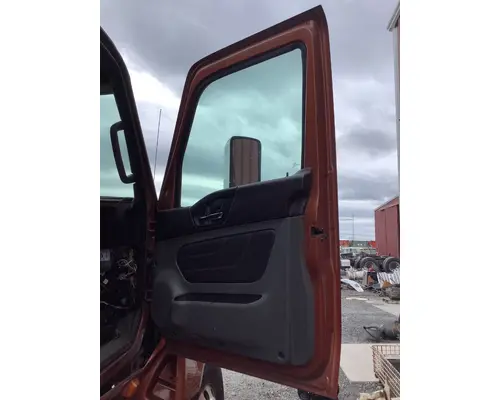 INTERNATIONAL LT625 DOOR-FRONT