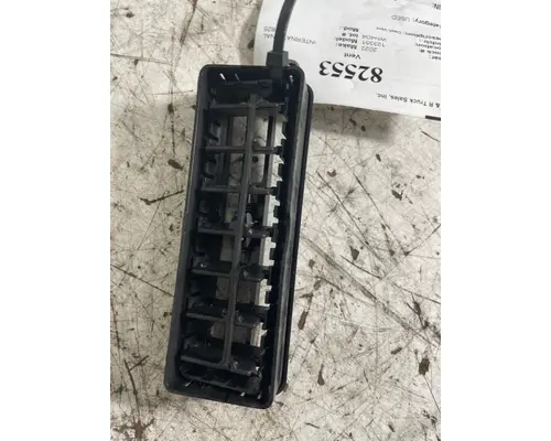 INTERNATIONAL LT625 Dash  Console Switch