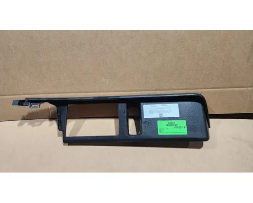INTERNATIONAL LT625 Dash  Console Switch