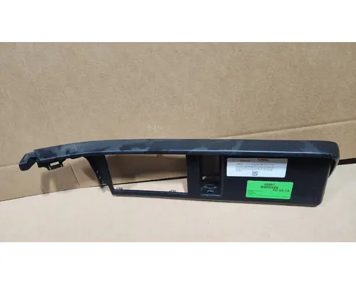 INTERNATIONAL LT625 Dash  Console Switch