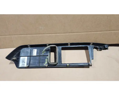 INTERNATIONAL LT625 Dash  Console Switch