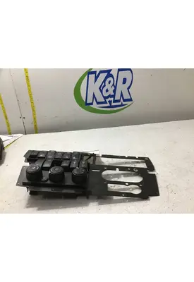 INTERNATIONAL LT625 Dash / Console Switch