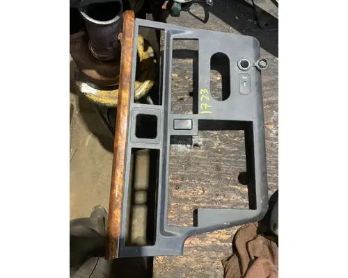 INTERNATIONAL LT625 Dash Panel