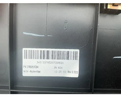 INTERNATIONAL LT625 Dash Panel