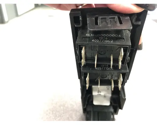 INTERNATIONAL LT625 DashConsole Switch