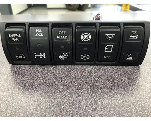 INTERNATIONAL LT625 DashConsole Switch
