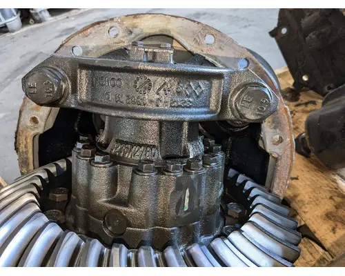 INTERNATIONAL LT625 Differential Assembly (Front, Rear)