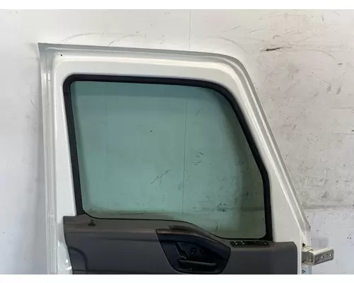 INTERNATIONAL LT625 Door Assembly, Front