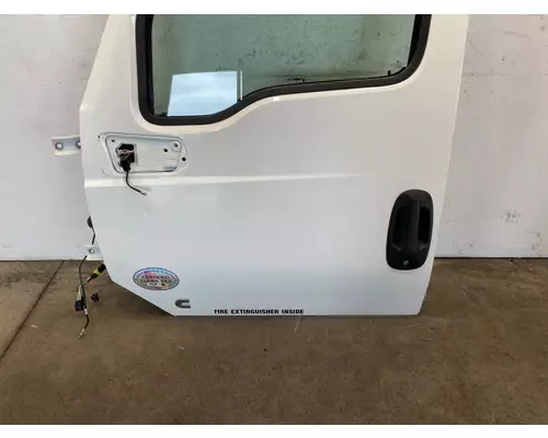 INTERNATIONAL LT625 Door Assembly, Front