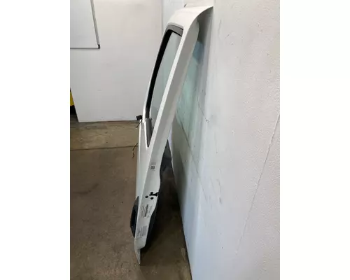 INTERNATIONAL LT625 Door Assembly, Front