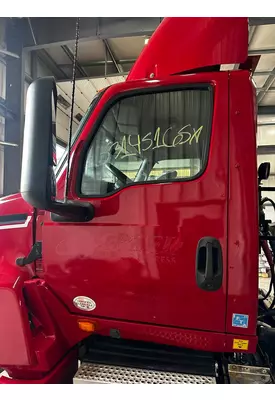 INTERNATIONAL LT625 Door Assembly, Front