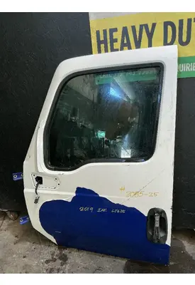 INTERNATIONAL LT625 Door Assembly, Front