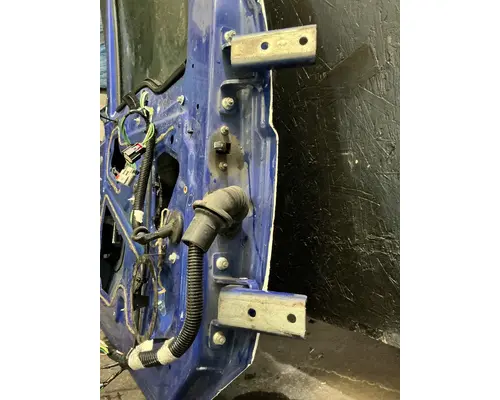 INTERNATIONAL LT625 Door Assembly, Front