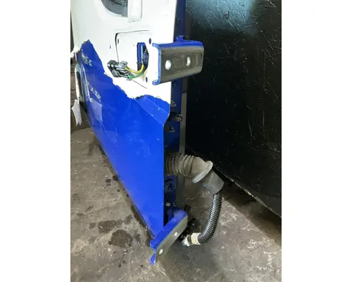 INTERNATIONAL LT625 Door Assembly, Front