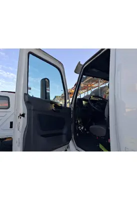 INTERNATIONAL LT625 Door Assembly, Front