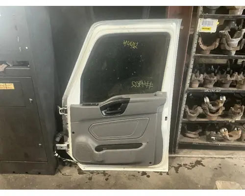 INTERNATIONAL LT625 Door Assembly, Front