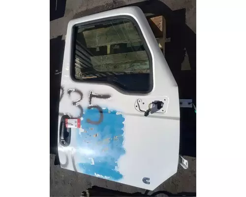 INTERNATIONAL LT625 Door Assembly, Front
