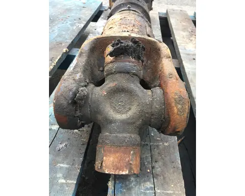 INTERNATIONAL LT625 Drive Shaft, Rear