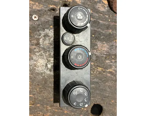 INTERNATIONAL LT625 ECM (HVAC)climate control