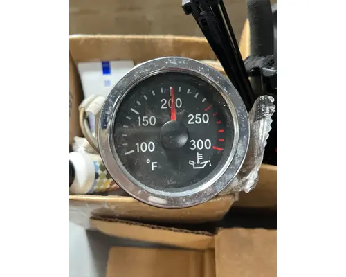 INTERNATIONAL LT625 Engine Gauges