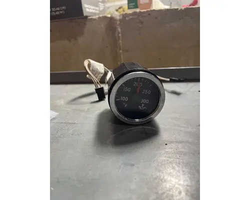 INTERNATIONAL LT625 Engine Gauges