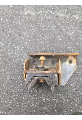 INTERNATIONAL LT625 Engine Mounts