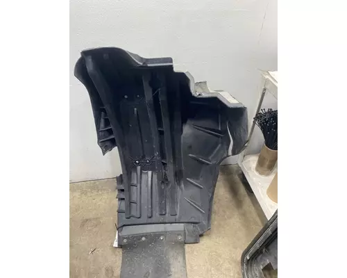 INTERNATIONAL LT625 Fender Extension