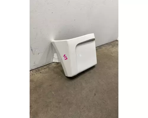 INTERNATIONAL LT625 Fender Extension