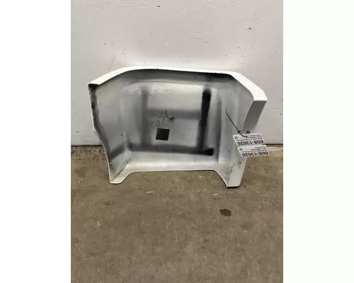 INTERNATIONAL LT625 Fender Extension