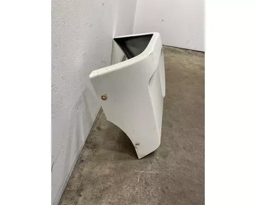 INTERNATIONAL LT625 Fender Extension