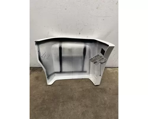 INTERNATIONAL LT625 Fender Extension