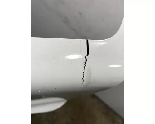 INTERNATIONAL LT625 Fender Extension