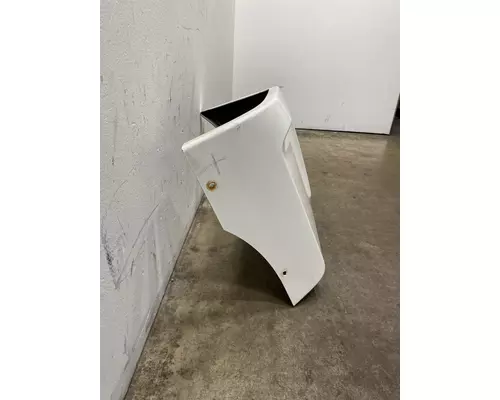 INTERNATIONAL LT625 Fender Extension