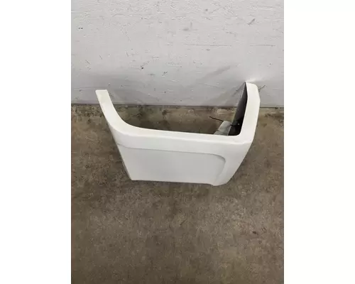 INTERNATIONAL LT625 Fender Extension