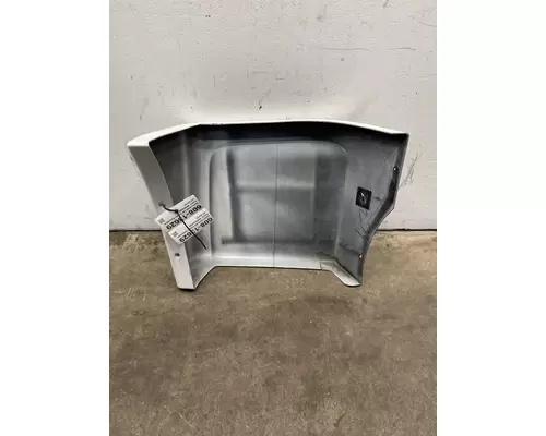 INTERNATIONAL LT625 Fender Extension