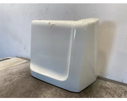 INTERNATIONAL LT625 Fender Extension