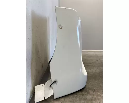 INTERNATIONAL LT625 Fender Extension