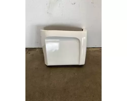 INTERNATIONAL LT625 Fender Extension
