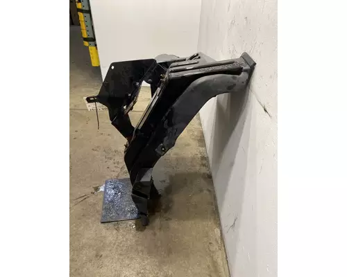INTERNATIONAL LT625 Fender Extension
