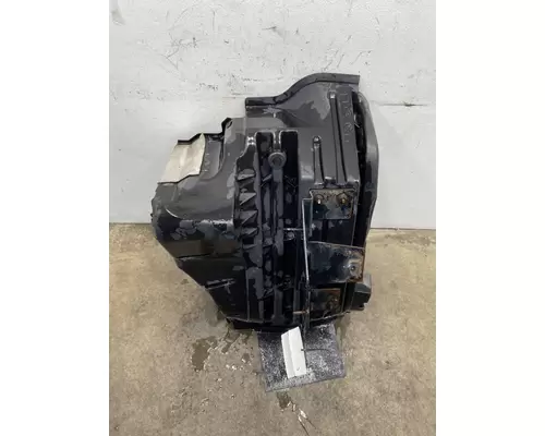 INTERNATIONAL LT625 Fender Extension