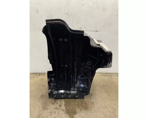 INTERNATIONAL LT625 Fender Extension