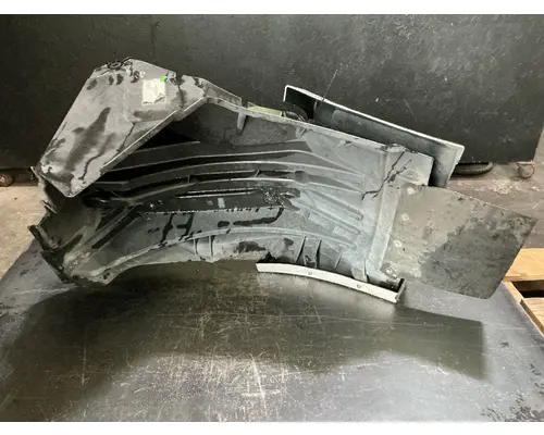 INTERNATIONAL LT625 Fender Extension