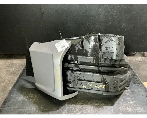 INTERNATIONAL LT625 Fender Extension