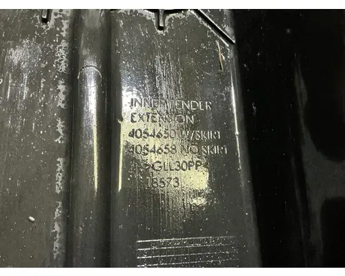 INTERNATIONAL LT625 Fender Extension