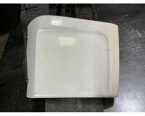 INTERNATIONAL LT625 Fender Extension