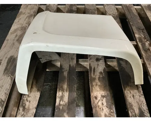 INTERNATIONAL LT625 Fender Extension